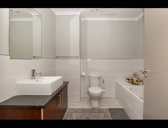 2 BEDROOM APARTMENT TO LET IN WOODSTOCK